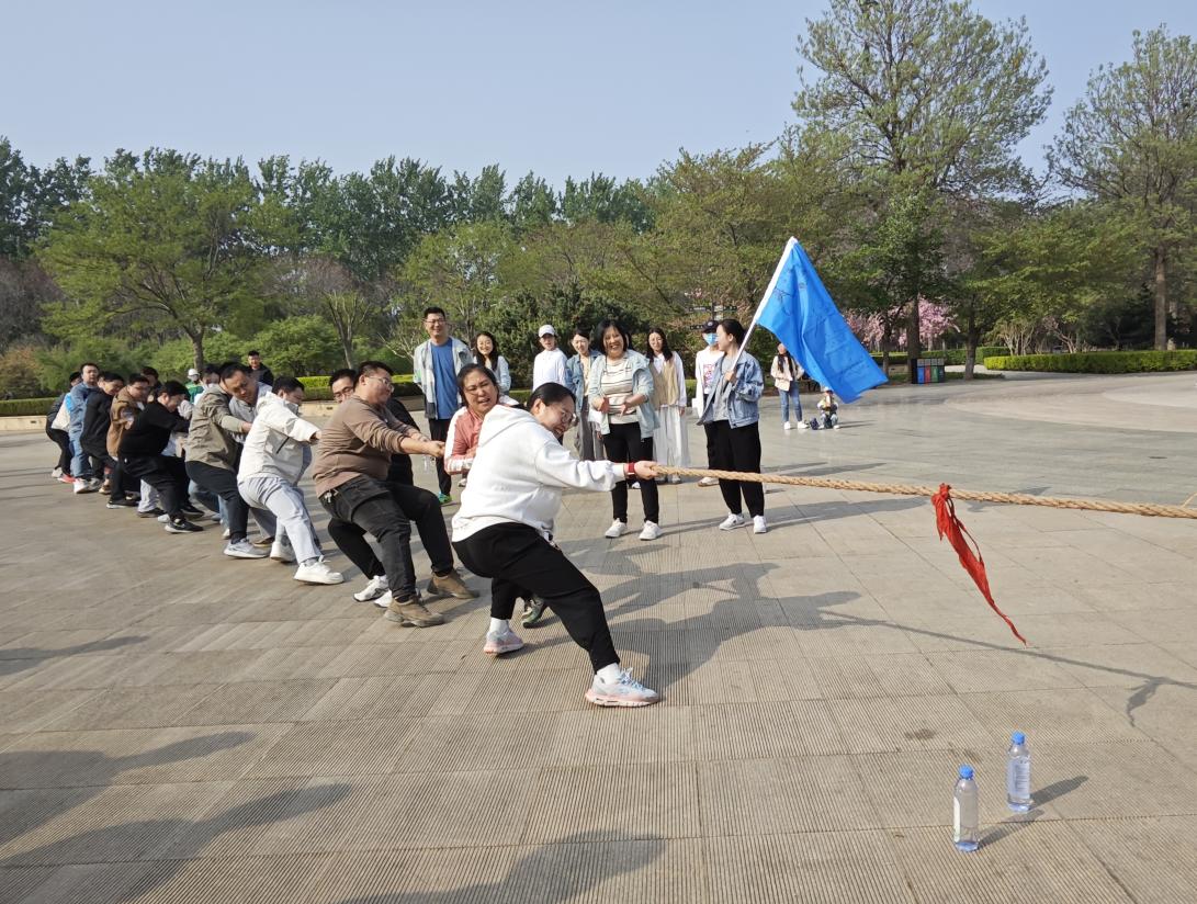 赴春日之約-環(huán)球軟件開(kāi)展“擁抱自然·迎接春天”團(tuán)建活動(dòng)